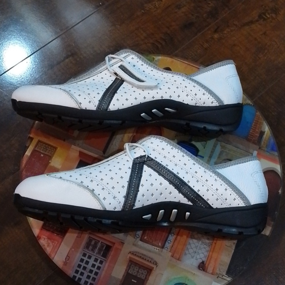 Liz Claiborne 9.5 Riva leather upper trainers - Picture 8 of 8